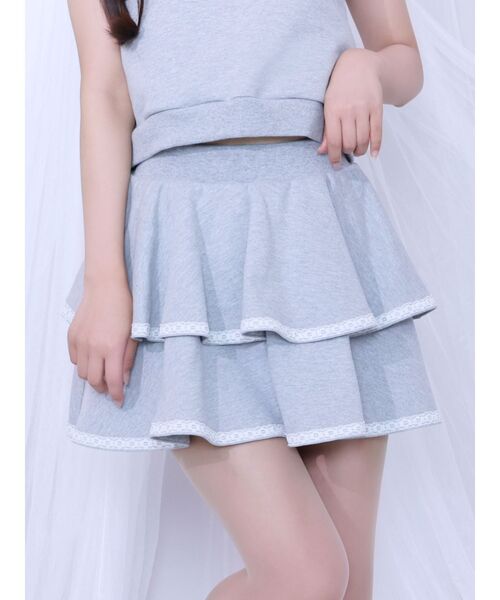 EATME（イートミー）の「【EATME×MIKANA YAMAMOTO】フレアミニスカート（セットアップ可能）（スカート・レディース・グレー/アイボリー・FREE）」の2枚目の写真