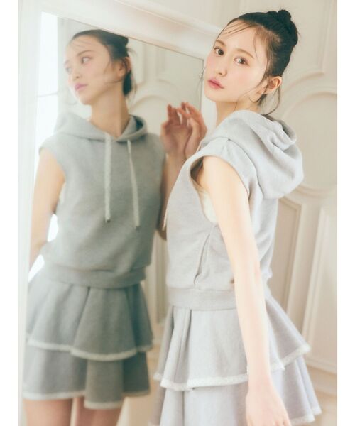 EATME（イートミー）の「【EATME×MIKANA YAMAMOTO】フレアミニスカート（セットアップ可能）（スカート・レディース・グレー/アイボリー・FREE）」の3枚目の写真