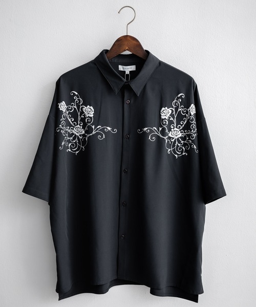 Rocky Monroe(ロッキーモンロー)の「接触冷感オーバーサイズ ストレッチ シルバー薔薇発泡プリントレギュラーカラー半袖シャツ(シャツ/ブラウス・メンズ・ブラック/チャコールグレー/ホワイト・M/L/XL)」の20枚目の写真