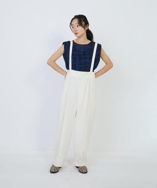 LOISIR（ロワズィール）の「コットンダンプストラップ付パンツ（その他パンツ・レディース・オフホワイト/チャコールグレー・MT/M）」の18枚目の写真