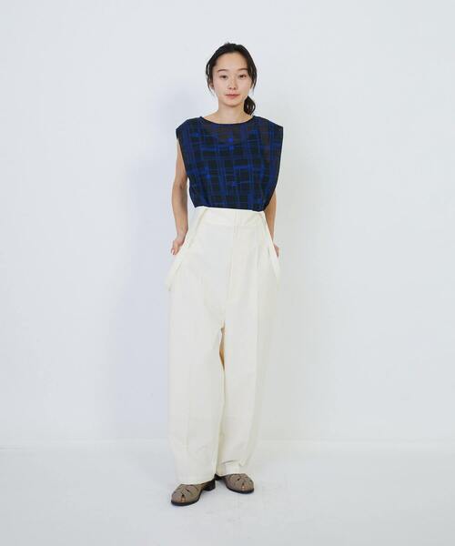 LOISIR（ロワズィール）の「コットンダンプストラップ付パンツ（その他パンツ・レディース・オフホワイト/チャコールグレー・MT/M）」の22枚目の写真