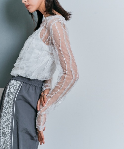 W:Huku（フーク）の「ドビーレース 花柄刺繍 メッシュ トップス（Tシャツ/カットソー・レディース・ブラック/ホワイト・M/L）」の22枚目の写真