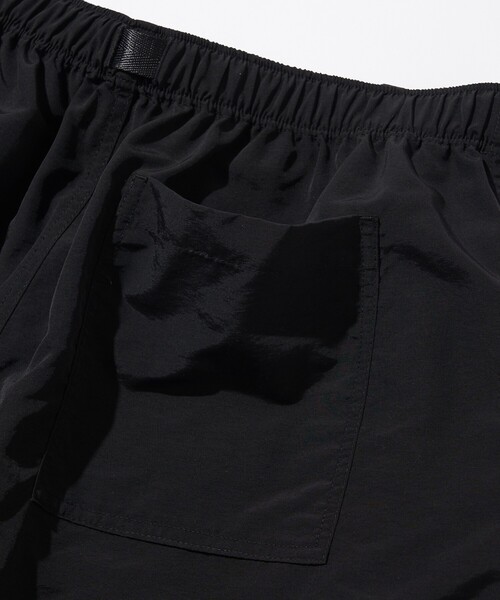 FREAK'S STORE（フリークスストア）の「限定展開 KAVU×FREAK'S STORE/カブー 別注 ロゴ ワンポイント クライミング ショーツ（その他パンツ・メンズ・ブラック/オリーブ/ベージュ・MEDIUM/SMALL/LARGE）」の14枚目の写真