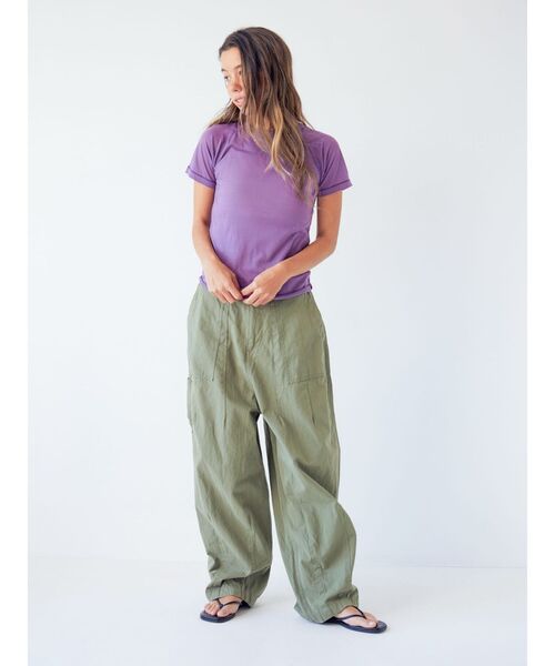 Ungrid（アングリッド）の「タックデザインミリタリーパンツ（その他パンツ・レディース・カーキ/アイボリー・SMALL/MEDIUM）」の6枚目の写真