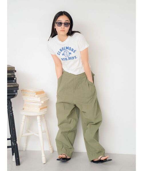 Ungrid（アングリッド）の「タックデザインミリタリーパンツ（その他パンツ・レディース・カーキ/アイボリー・SMALL/MEDIUM）」の19枚目の写真