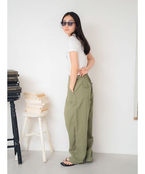 Ungrid（アングリッド）の「タックデザインミリタリーパンツ（その他パンツ・レディース・カーキ/アイボリー・SMALL/MEDIUM）」の20枚目の写真