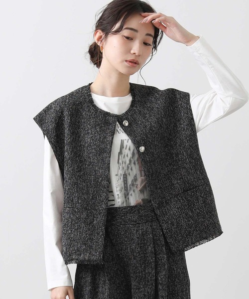 CHIGNON(シニヨン)の「ツィードフレンチベスト(その他アウター・レディース・アイボリー/ブラック・FREE)」の2枚目の写真