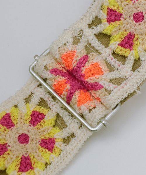 チチカカ（チチカカ）の「クロシェコンビリップストップサロペットパンツ（サロペット/オーバーオール・レディース・ブラック/キャメル・FREE）」の15枚目の写真