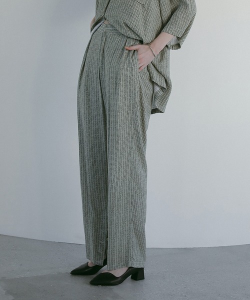 MANOF(マノフ)の「BLUR PATTERN PANTS(その他パンツ・レディース・ブルー/ベージュ・M/S)」の2枚目の写真