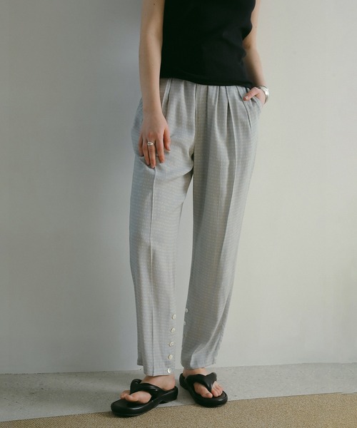MANOF(マノフ)の「BLUR PATTERN PANTS(その他パンツ・レディース・ブルー/ベージュ・M/S)」の1枚目の写真