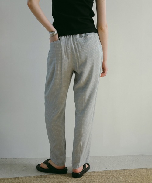 MANOF(マノフ)の「BLUR PATTERN PANTS(その他パンツ・レディース・ブルー/ベージュ・M/S)」の15枚目の写真
