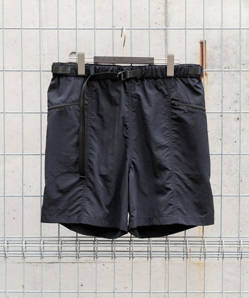ITEMS URBANRESEARCH（アイテムズ アーバンリサーチ）の「『撥水/イージーケア/接触冷感/UVカット』タスランナイロンウェビングベルトショーツ（その他パンツ・メンズ・ネイビー/ブラック/チャコールグレー・MEDIUM/LARGE）」の11枚目の写真
