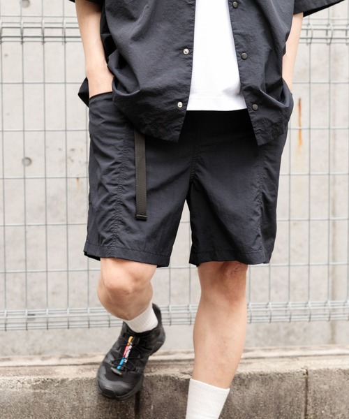ITEMS URBANRESEARCH（アイテムズ アーバンリサーチ）の「『撥水/イージーケア/接触冷感/UVカット』タスランナイロンウェビングベルトショーツ（その他パンツ・メンズ・ネイビー/ブラック/チャコールグレー・MEDIUM/LARGE）」の12枚目の写真