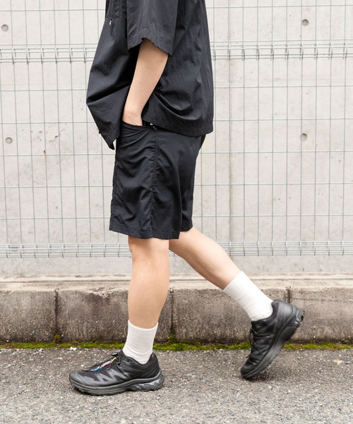 ITEMS URBANRESEARCH（アイテムズ アーバンリサーチ）の「『撥水/イージーケア/接触冷感/UVカット』タスランナイロンウェビングベルトショーツ（その他パンツ・メンズ・ネイビー/ブラック/チャコールグレー・MEDIUM/LARGE）」の17枚目の写真