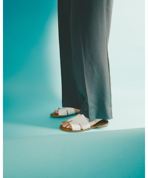 BONTRE（ボントレ）の「Hカットフラットサンダル/BONTRE 52058-VS（サンダル・レディース・ホワイト/ブラック・38/37/36/35/39）」の3枚目の写真