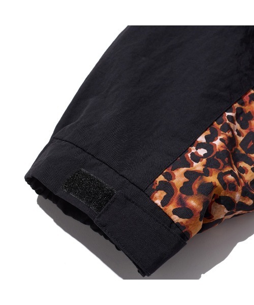 FIRST DOWN(ファーストダウン)の「FIRST DOWN TASLAN NYLON MOTOWN JACKET(ファーストダウン タスランナイロン モータウンジャケット)(ナイロンジャケット・メンズ・ブラック/パープル/イエロー/レオパード・MEDIUM/LARGE/X-LARGE)」の7枚目の写真