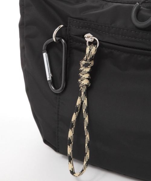 GLOBAL WORK（グローバルワーク）の「撥水軽量手提げ変形ショルダー/323156（ショルダーバッグ・レディース・ブラック/チャコールグレー/グレー/ベージュ・ONE SIZE）」の15枚目の写真