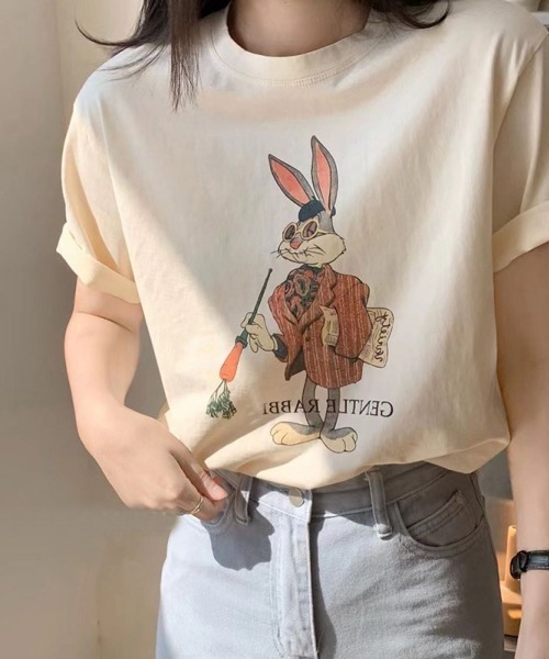 LETee（レティー）の「バニープリントティーシャツ（Tシャツ/カットソー・レディース・ホワイト/ネイビー/ベージュ・FREE）」の2枚目の写真