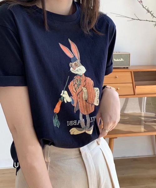 LETee（レティー）の「バニープリントティーシャツ（Tシャツ/カットソー・レディース・ホワイト/ネイビー/ベージュ・FREE）」の6枚目の写真
