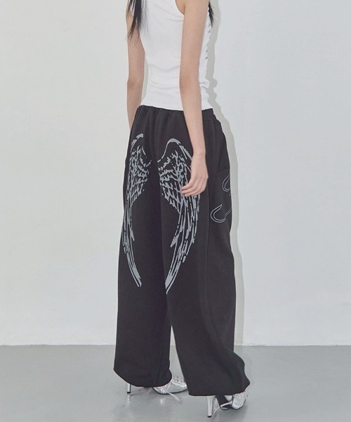FANCY CLUB（ファンシークラブ）の「【FANCY CLUB】ANGEL VINTAGE SWEATPANTS / 【ファンシークラブ】エンジェルヴィンテージワイドスウェットパンツ（スウェットパンツ・レディース・ブラック/ライトブルー/ベビーピンク/杢グレー・ONE SIZE）」の8枚目の写真