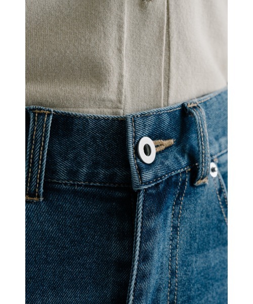M.deux(エムドゥ)の「ストレート美脚デニム(デニムパンツ・レディース・ネイビー/ブルー・SMALL/MEDIUM)」の6枚目の写真