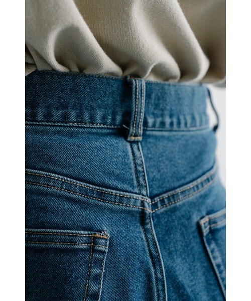 M.deux(エムドゥ)の「ストレート美脚デニム(デニムパンツ・レディース・ネイビー/ブルー・SMALL/MEDIUM)」の8枚目の写真