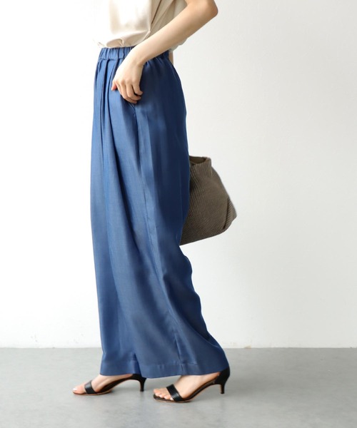 Jines(ジネス)の「テロテロデニムワイドパンツ(デニムパンツ・レディース・インディゴブルー/ブルー・38)」の2枚目の写真