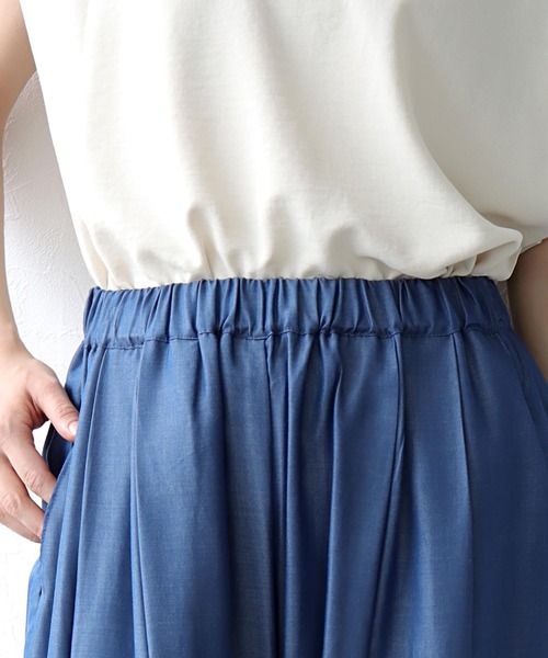 Jines(ジネス)の「テロテロデニムワイドパンツ(デニムパンツ・レディース・インディゴブルー/ブルー・38)」の11枚目の写真