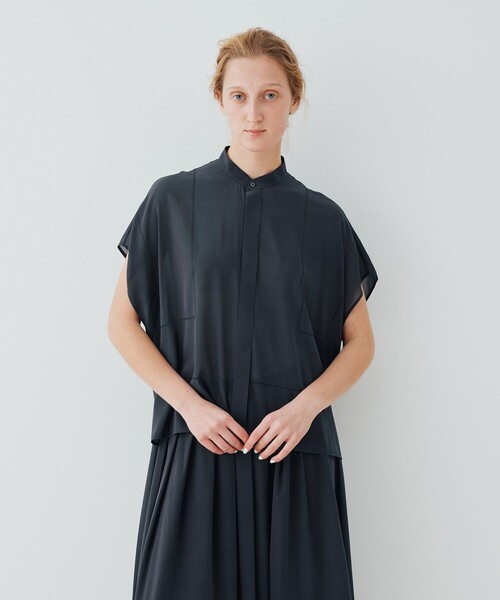 【GALERIE VIE】ライトシルクストレッチ スタンドネックボックスシャツ ライトシルクストレッチ スタンドネックボックスシャツ