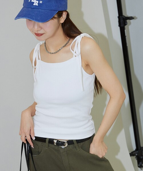 PUBLUX（パブリュクス）の「PUBLUX/パブリュクス カップ付き リボンキャミソール　限定展開（キャミソール・レディース・ブラウン/ブラック/オフホワイト・ﾌﾘ-）」の2枚目の写真