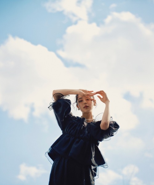 haremode（ハレモード）の「結婚式 お呼ばれ 二次会 謝恩会 成人式 同窓会 対応 20代 30代 ルナレース 刺繍 シアー ボリューム袖 ワイドパンツ セットアップ パンツドレス セレモニー パーティ オケージョン ドレス（パンツドレス・レディース・シルバー/モカ/ブラック・M/S）」の7枚目の写真