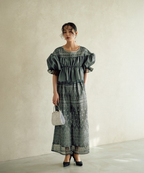 haremode（ハレモード）の「結婚式 お呼ばれ 二次会 謝恩会 成人式 同窓会 対応 20代 30代 ルナレース 刺繍 シアー ボリューム袖 ワイドパンツ セットアップ パンツドレス セレモニー パーティ オケージョン ドレス（パンツドレス・レディース・シルバー/モカ/ブラック・M/S）」の4枚目の写真