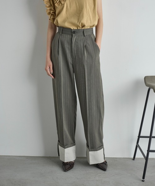 セール】ロールアップピンストライプタックトラウザーズ（スラックス