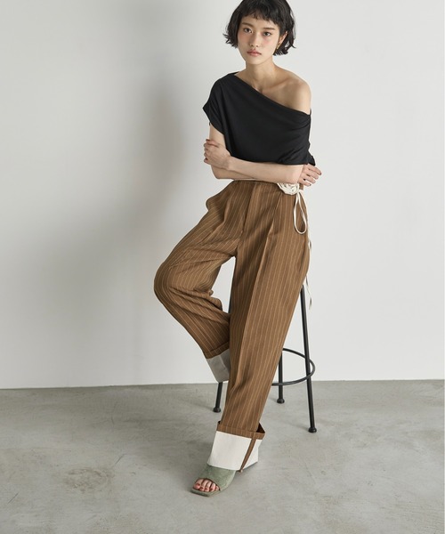 セール】ロールアップピンストライプタックトラウザーズ（スラックス