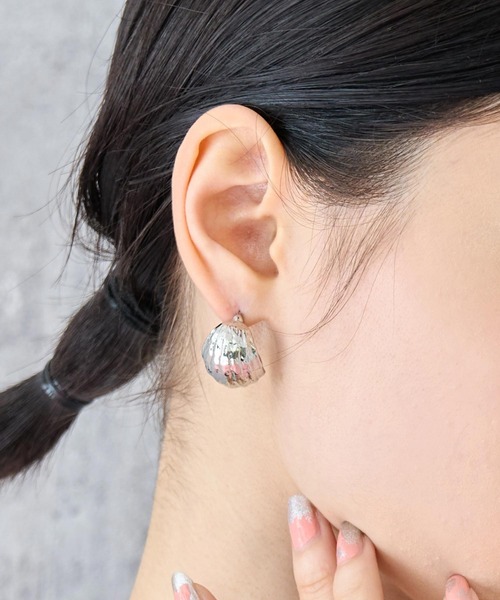 ANAP（アナップ）の「ボリューム フープ ピアス（ピアス（両耳用）・レディース・シルバー/ゴールド・FREE）」の2枚目の写真