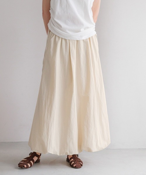 LOWRYS FARM（ローリーズファーム）の「バルーンロングスカート　532402（スカート・レディース・ブラウン/アイボリー/ブラック・FREE）」の21枚目の写真