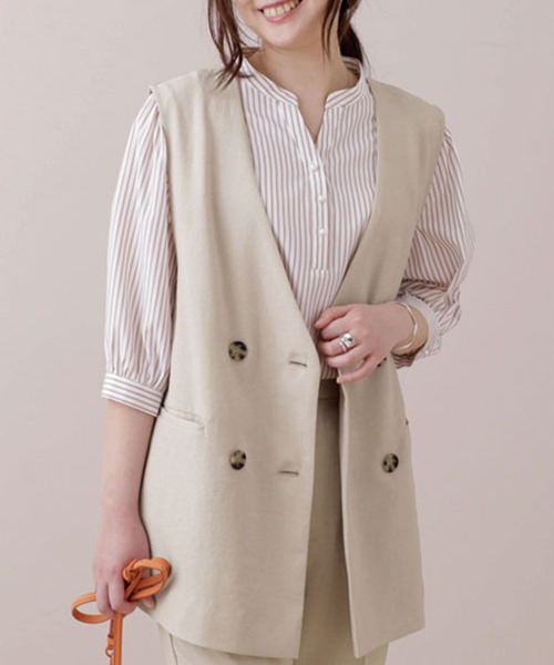 BELLUNA PLUS(ベルーナ)の「麻調素材ノーカラージレ(ベスト・レディース・ベージュ/ネイビー・LARGE/MEDIUM)」の1枚目の写真