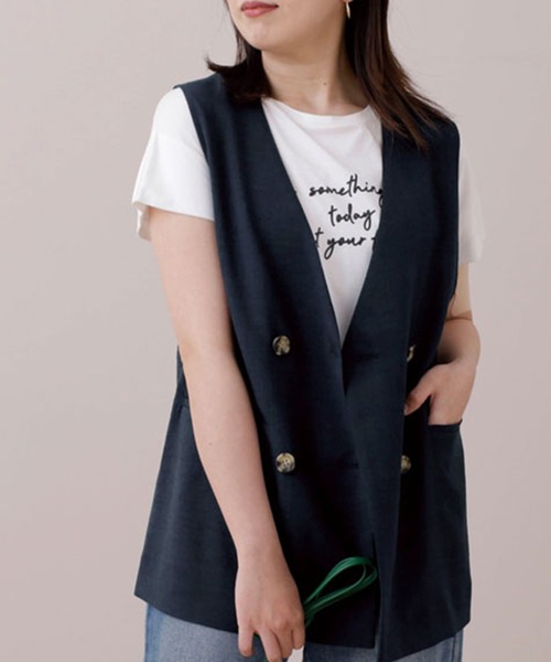 BELLUNA PLUS(ベルーナ)の「麻調素材ノーカラージレ(ベスト・レディース・ベージュ/ネイビー・LARGE/MEDIUM)」の2枚目の写真