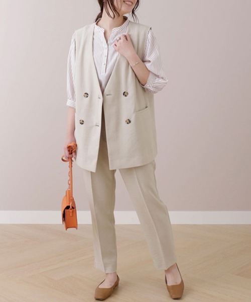 BELLUNA PLUS(ベルーナ)の「麻調素材ノーカラージレ(ベスト・レディース・ベージュ/ネイビー・LARGE/MEDIUM)」の3枚目の写真