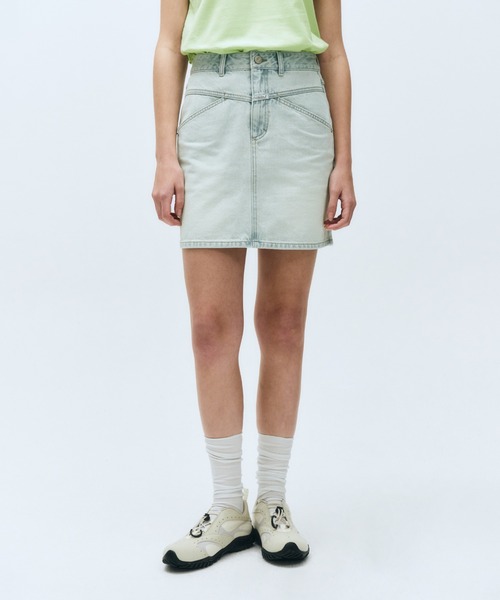 MARITHE + FRANCOIS GIRBAUD(マリテフランソワジルボー)の「W STRAIGHT DENIM MINI SKIRT(スカート・レディース・ダークブルー/ブルー/ライトブルー・SMALL/MEDIUM)」の2枚目の写真