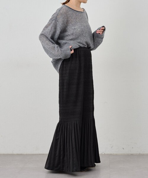 SHENERY（シーナリー）の「《揺れ動くシルエット》プリーツマキシスカート（スカート・レディース・ブラック/ベージュ・38/36）」の6枚目の写真