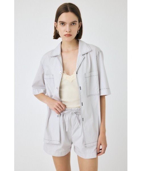 MOUSSY(マウジー)の「OPEN COLLAR シャツ(シャツ/ブラウス・レディース・ブルー系その他/ホワイト系その他・FREE)」の2枚目の写真