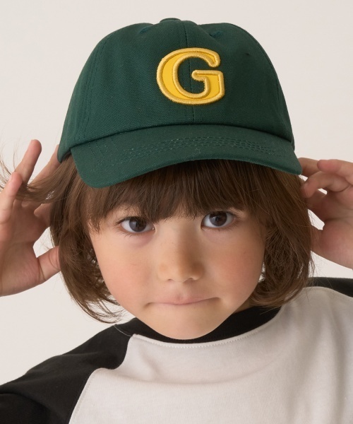 b・ROOM(ビールーム)の「アソートロゴアップリケキャップ(キャップ・キッズ・モスグリーン/レッド/ブラック・53cm)」の1枚目の写真
