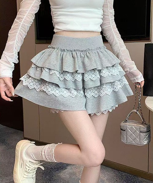 gossip!ロサンゼルス(ゴシップロサンゼルス)の「レース レイヤード パンツスカート ペチコート インナーパンツ付き ガーリー 韓国風 2 色(スカート・レディース・グレー/ブラック・M/S)」の1枚目の写真