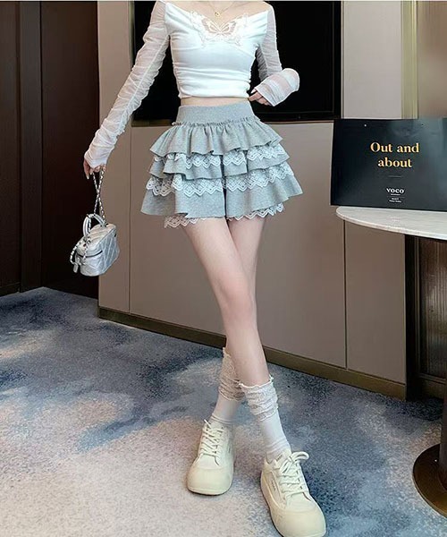 gossip!ロサンゼルス(ゴシップロサンゼルス)の「レース レイヤード パンツスカート ペチコート インナーパンツ付き ガーリー 韓国風 2 色(スカート・レディース・グレー/ブラック・M/S)」の12枚目の写真