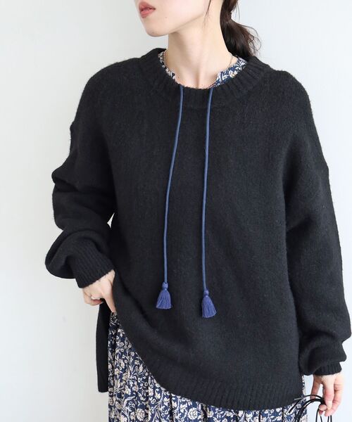 le.coeur blanc(ルクールブラン)の「《WEB限定アイテム》ワイドシルエットクルーネックプルオーバー(ニット/セーター・レディース・アイボリー/サックスブルー/ベージュ/ライトグレー/ブラック・38)」の3枚目の写真