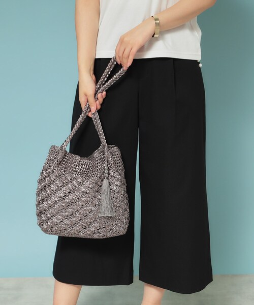 Sunauna(スーナウーナ)の「【新色追加/肩掛け可能】メタリックトートバッグ(トートバッグ・レディース・シルバー/オレンジ/シルバー系その他・00)」の15枚目の写真