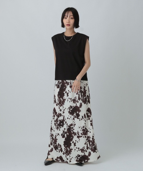 LOWRYS FARM(ローリーズファーム)の「ベーシックノースリーブ 580987(Tシャツ/カットソー・レディース・オフホワイト/ブラック/ピンク・FREE)」の8枚目の写真