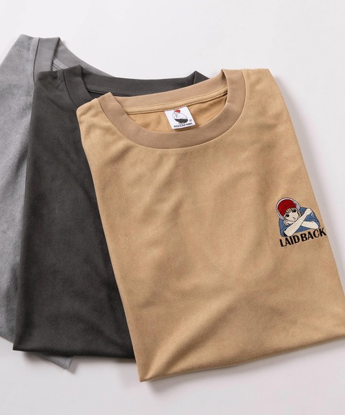 Red Cap Girl(レッドキャプガール)の「【70】【RCG】カットスウェード ワンポイント刺繍 Tシャツ(Tシャツ/カットソー・メンズ・ベージュ/グリーン/チャコールグレー/グレー・L/M)」の3枚目の写真