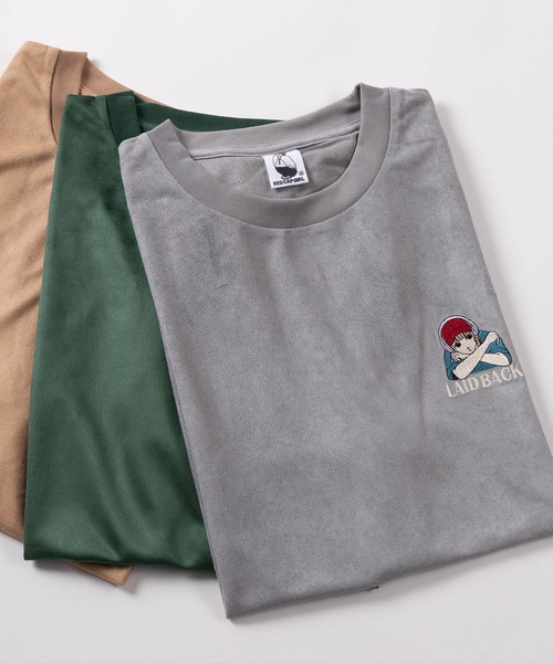 Red Cap Girl(レッドキャプガール)の「【70】【RCG】カットスウェード ワンポイント刺繍 Tシャツ(Tシャツ/カットソー・メンズ・ベージュ/グリーン/チャコールグレー/グレー・L/M)」の1枚目の写真